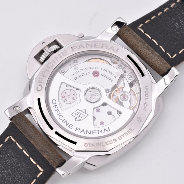 Panerai Luminor GMT PAM01535 Image 4